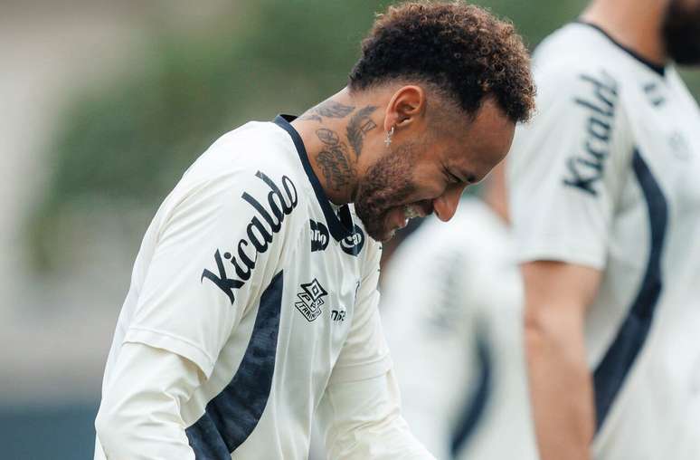 Neymar treinou nesta quarta-feira (7/10) e pode refor&ccedil;ar o Santos &ndash;