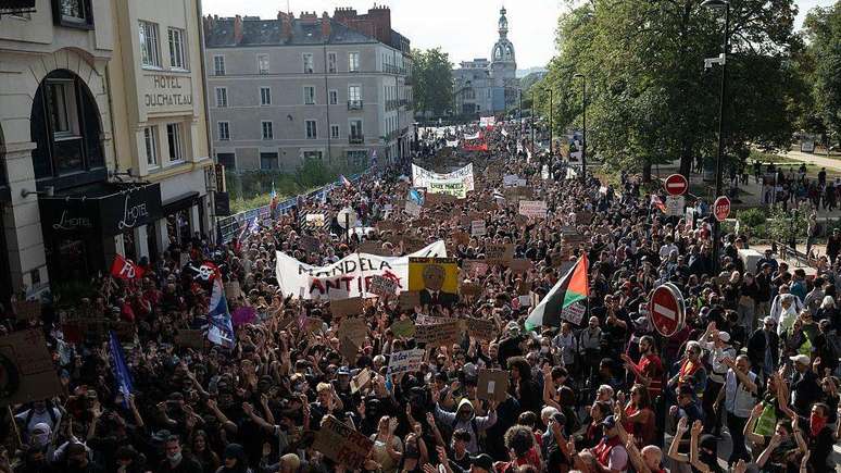 As manifesta&ccedil;&otilde;es tamb&eacute;m tomaram conta das ruas de cidades como Nantes, no oeste da Fran&ccedil;a