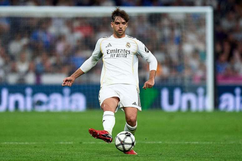 Ra&uacute;l Asencio se envolveu em pol&ecirc;micas extracampo e perdeu espa&ccedil;o no Real Madrid &ndash;