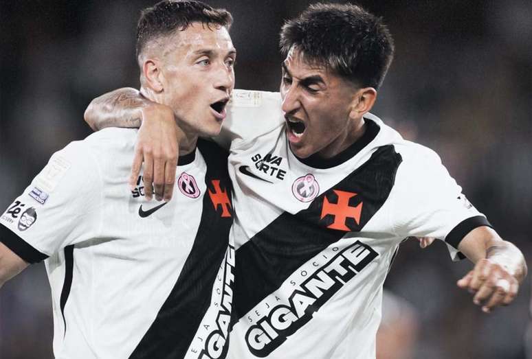Bruno Duarte e Alan Lescano; o primeiro saiu ainda no primeiro tempo &ndash;