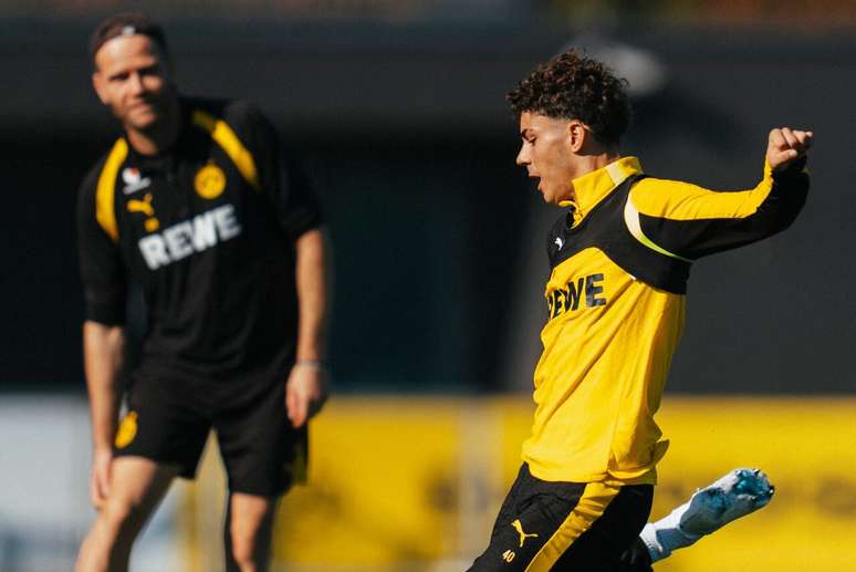 Atividade de jogadores do Dormund antes de receber o Werder Bremen na Bundesliga &ndash;