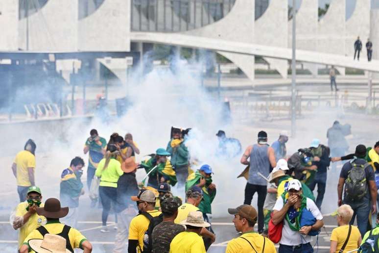 Brasil esteve perto de uma tentativa de golpe militar em 2022, diz Jo&atilde;o Roberto Martins Filho