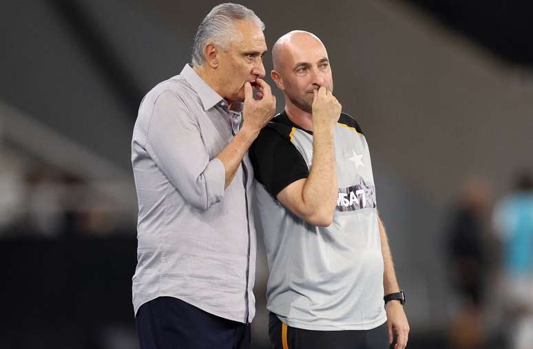 Tite e Bell&atilde;o (auxiliar) n&atilde;o deram jeito no Botafogo &ndash;