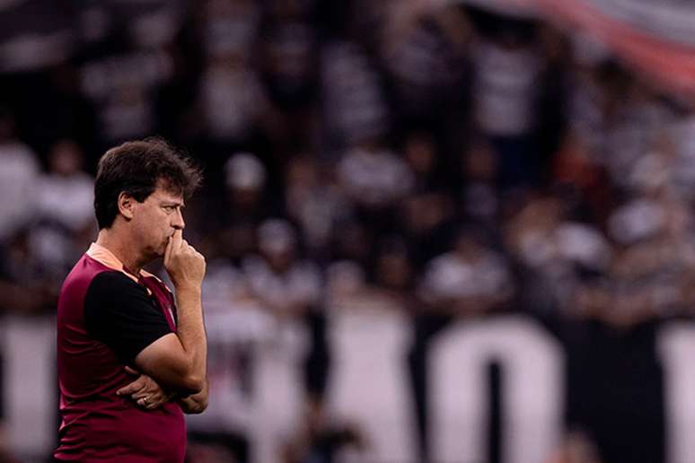 Fernando Diniz deixa o Corinthians ap&oacute;s seis meses no cargo &ndash;