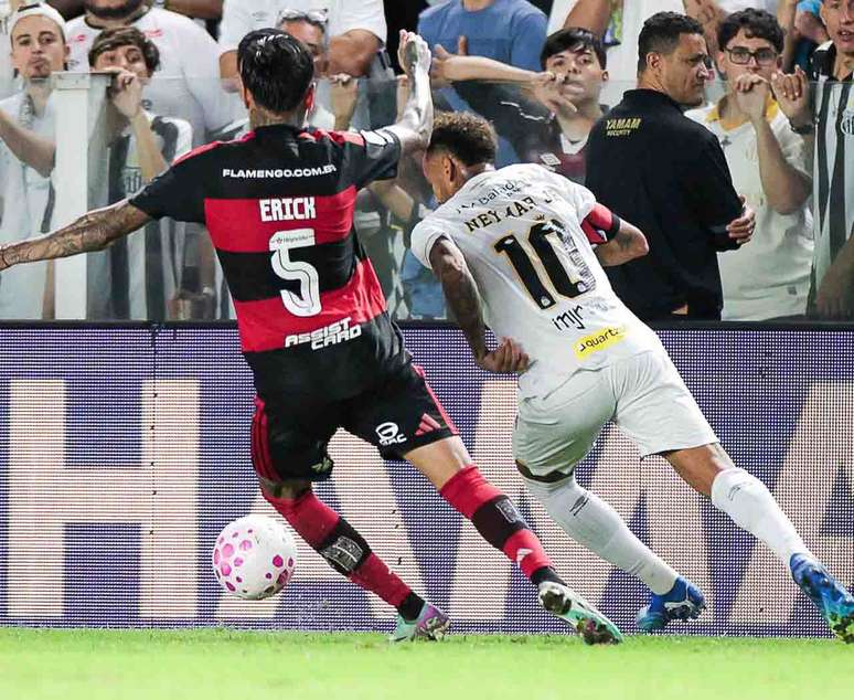 Flamengo cedeu o empate ao Santos na Vila Belmiro pelo Brasileir&atilde;o &ndash;