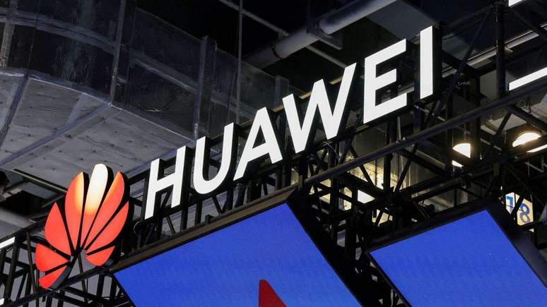 A Huawei conseguiu um contrato de grande valor para armazenar e gerenciar dados sens&iacute;veis de escutas telef&ocirc;nicas autorizadas pela justi&ccedil;a na Espanha
