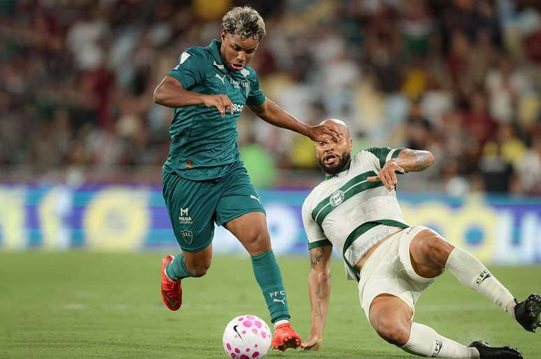 Wesley Nat&atilde; deu assist&ecirc;ncia de calcanhar para Lucho Acosta marcar na vit&oacute;ria do Fluminense &ndash;