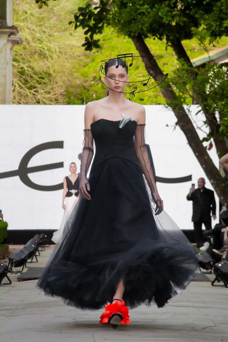 Desfile de Arnaldo Ventura 