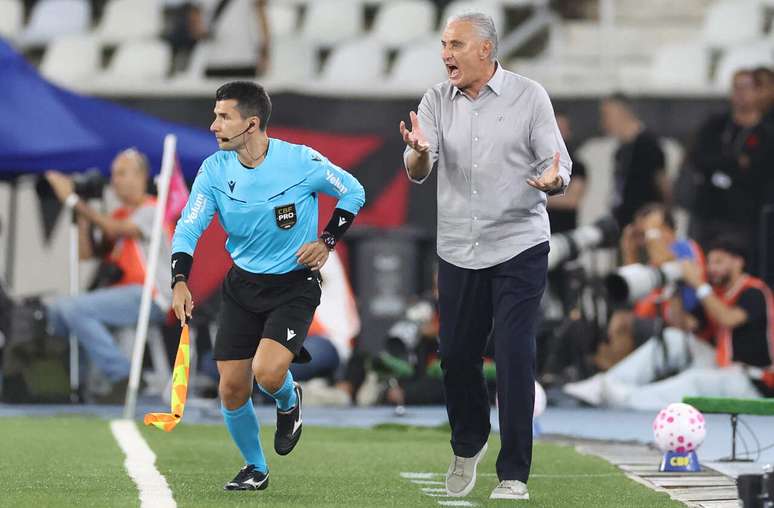 Tite corre contra o tempo para dar um padr&atilde;o ao Botafogo &ndash;