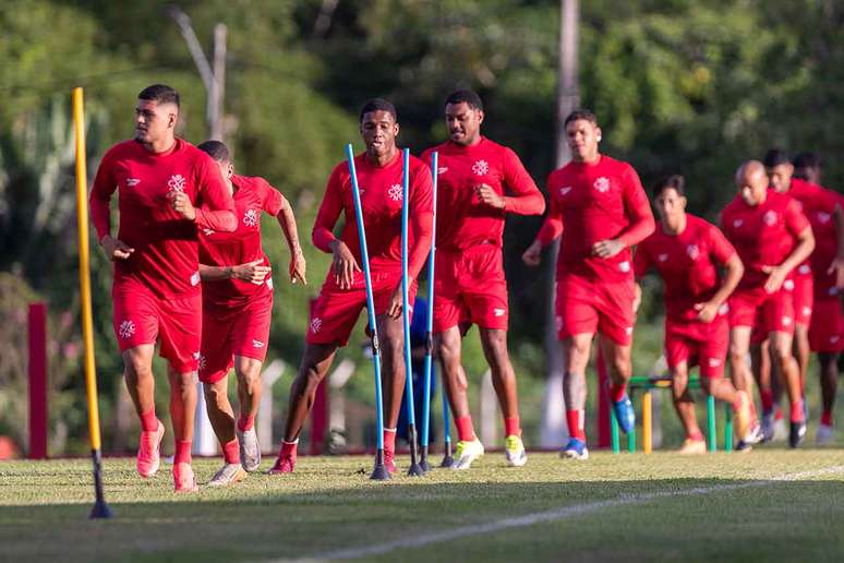 Imagens do treino do N&aacute;utico no CT Wilson Campos nesta sexta-feira(09) &ndash;