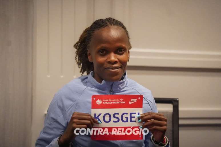 Brigid Kosgei retorna &agrave; prova ap&oacute;s sete anos. Em 2019, estabeleceu o ent&atilde;o recorde mundial, com 2h14min04s. Tamb&eacute;m venceu a S&atilde;o Silvestre no mesmo ano (Foto: Fernanda Paradizo)