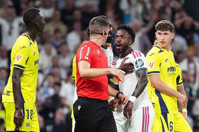 Vini Jr &eacute; expulso durante vit&oacute;ria do Real Madrid &ndash;