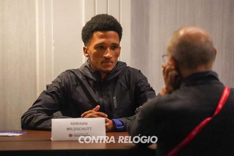 Recordista sul-africano dos 5.000 m e 10.000 m, Adriaan Wildschutt estreia na maratona em Chicago. O atleta tamb&eacute;m det&eacute;m o recorde nacional da meia maratona, com 59min13s (Foto: Fernanda Paradizo)