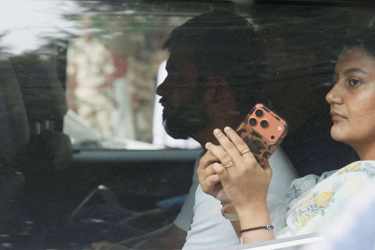 Abhijeet Dipke, fundador do CJP, ap&oacute;s ser liberado pela pol&iacute;cia. Ele e outros l&iacute;deres de destaque do movimento foram retirados de um avi&atilde;o por agentes ao chegarem a D&eacute;li no s&aacute;bado, mas foram liberados no dia seguinte