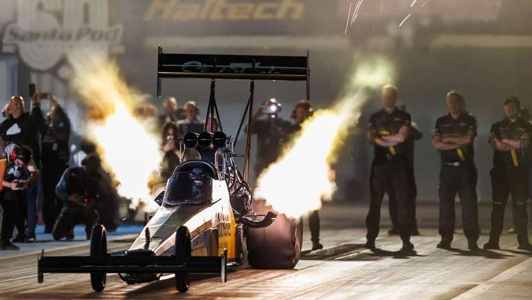 Os pilotos da Top Fuel sofrem for&ccedil;a G maior que os astronautas quando s&atilde;o lan&ccedil;ados ao espa&ccedil;o