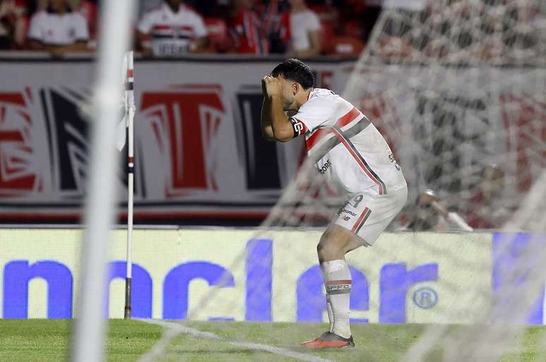 Calleri vibra logo ap&oacute;s fazer o gol da Vit&oacute;ria do S&atilde;o Paulo neste s&aacute;bado. Rubens Chiri / S&atilde;o Paulo FC