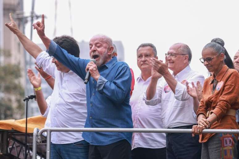 Evento reuniu figuras proeminentes da campanha petista, incluindo governadores eleitos no Nordeste e o vice-presidente Geraldo Alckimin