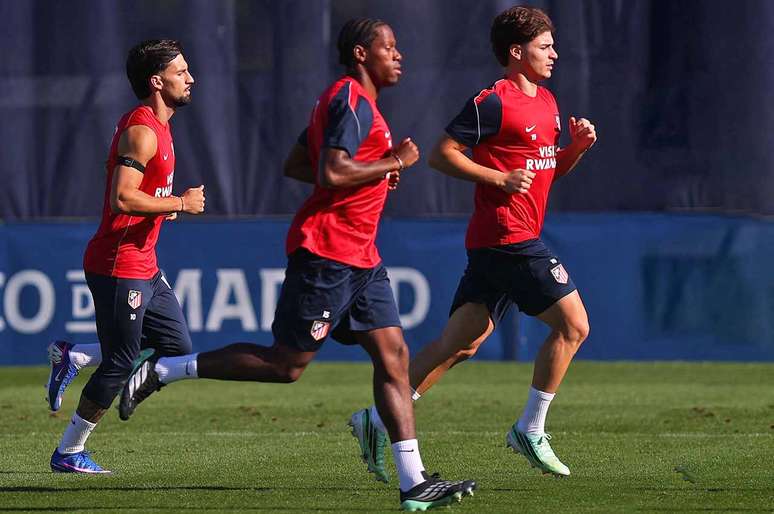 Jogadores do Atl&eacute;tico de Madrid durante treinamento da equipe &ndash;