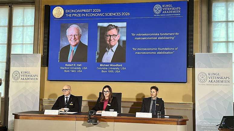 Segundo a Academia, Hall e Woodford ajudaram a compreender como as decis&otilde;es das fam&iacute;lias e das empresas influenciam a economia como um todo