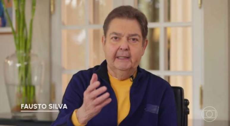 Fausto Silva homenageia Sabrina Sato