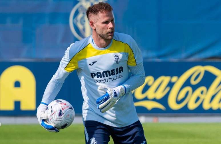 Gul&aacute;csi est&aacute; fora do jogo do Villarreal contra o Napoli, pela Champions League, nesta ter&ccedil;a-feira (13) &ndash;