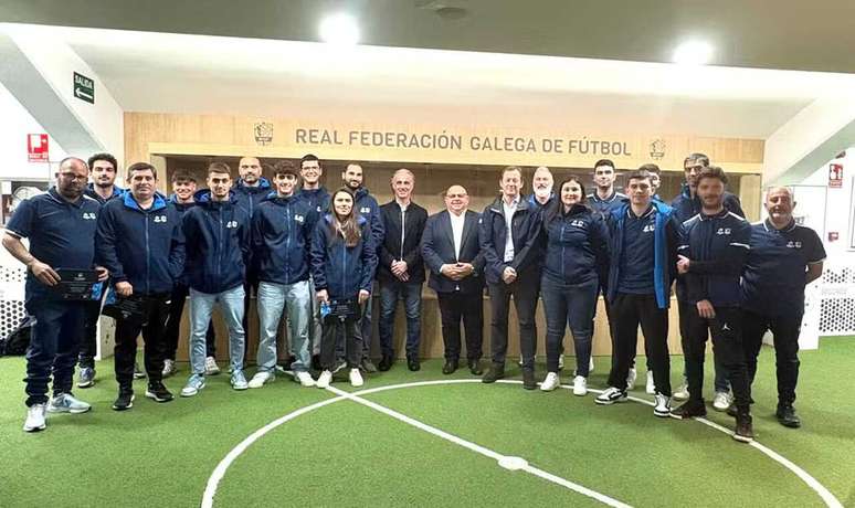 Auxiliar trabalhou na sele&ccedil;&atilde;o de Camar&otilde;es e chegou &agrave; Federa&ccedil;&atilde;o Galega de Futebol &ndash;