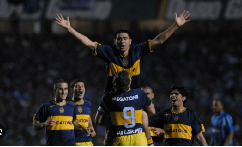 Riquelme comandou o Boca Juniors dos anos 2000, conquistando tr&ecirc;s Libertadores &ndash;