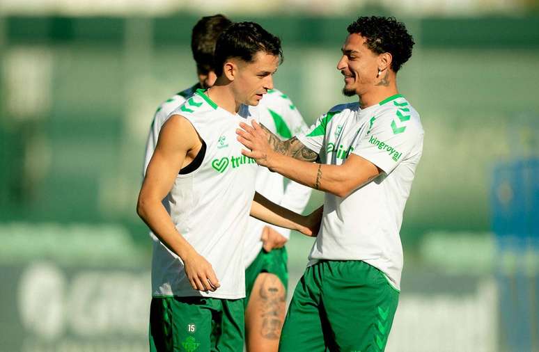Antony &eacute; d&uacute;vida para o pr&oacute;ximo jogo do Betis na Liga dos Campe&otilde;es &ndash;