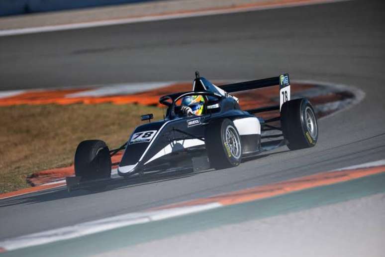 Gabriel Gomez durante campanha na Formula Winter Series