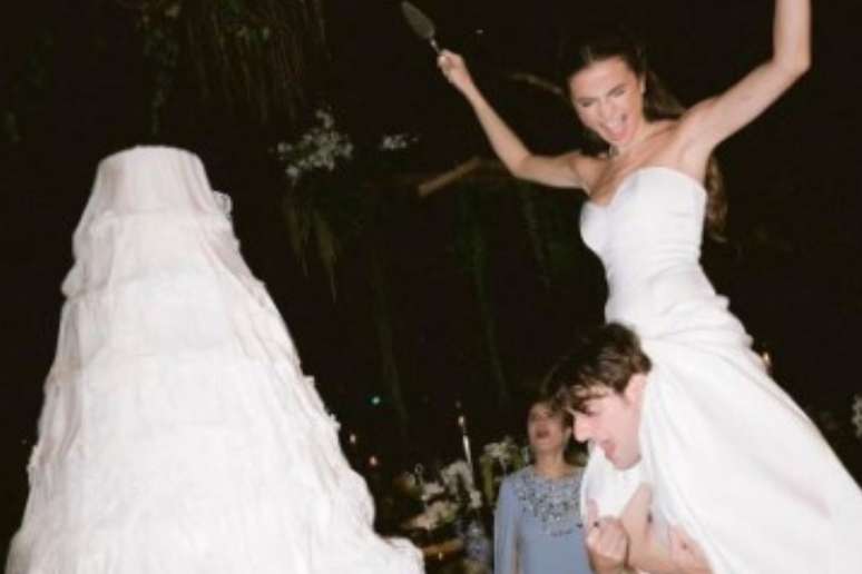 Giulia Be e Conor Kennedy celebram uni&atilde;o