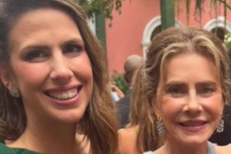 Maria e Mait&ecirc; Proen&ccedil;a no casamento de Giulia Be 