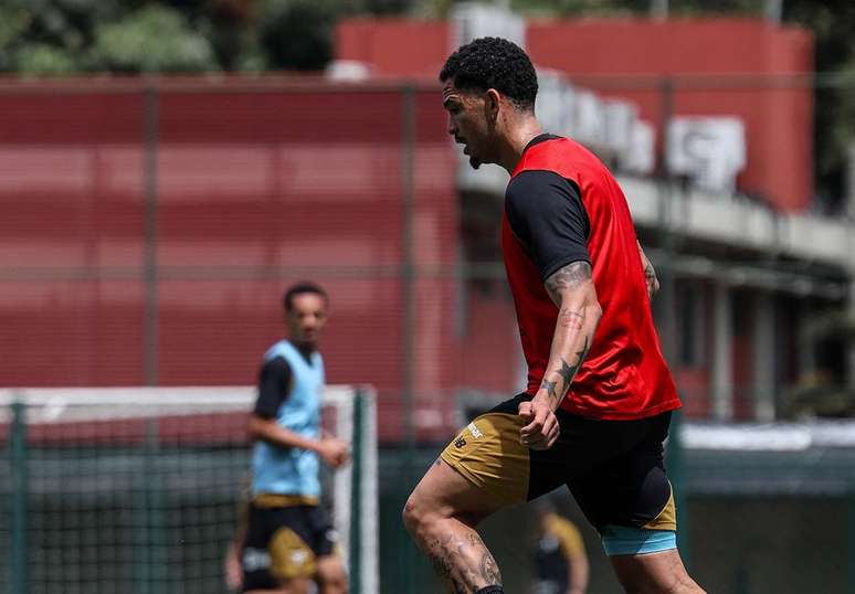 Luciano sofreu les&atilde;o contra o Santos e n&atilde;o enfrentou o Vit&oacute;ria &ndash;