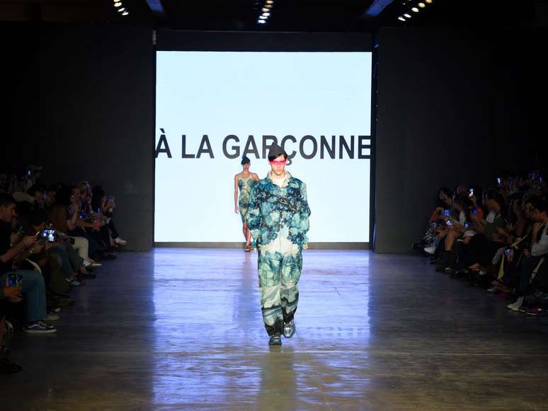 Desfile &Agrave; La Gar&ccedil;onne 