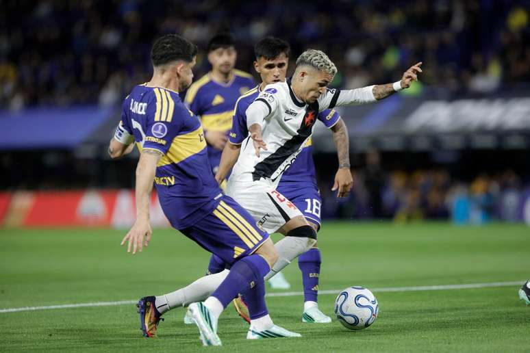 Adson marcou o gol da hist&oacute;rica vit&oacute;ria do Vasco em La Bombonera &ndash;