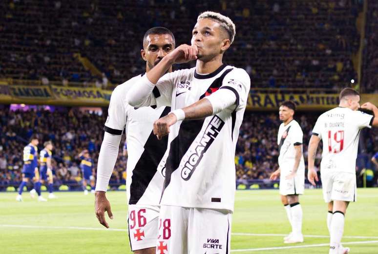Adson marcou o gol da vit&oacute;ria do Vasco em La Bombonera &ndash;