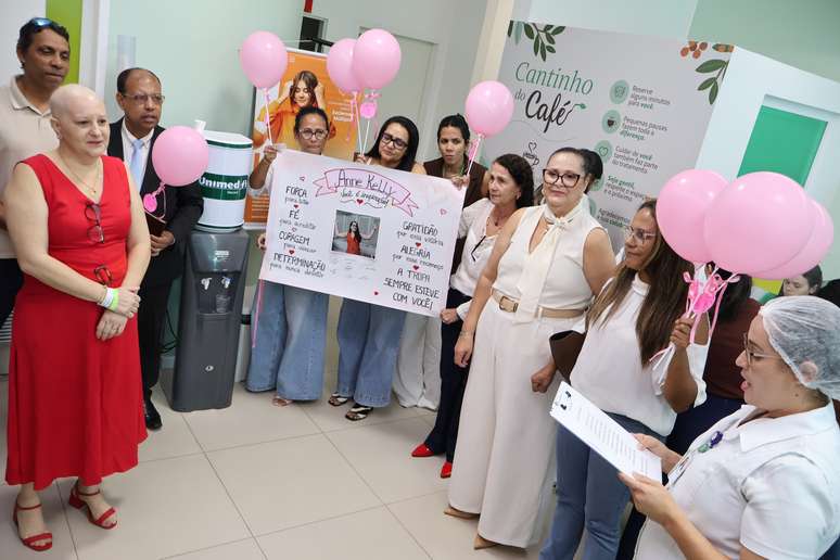 Anne foi diagnosticada com c&acirc;ncer de mama no in&iacute;cio deste ano
