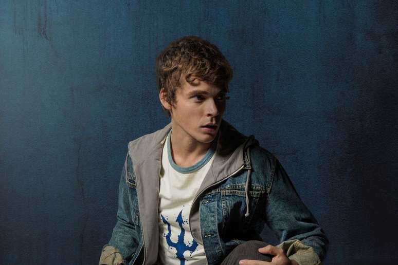 Jo&atilde;o Lucas posa para ensaio fotogr&aacute;fico caracterizado de Percy Jackson