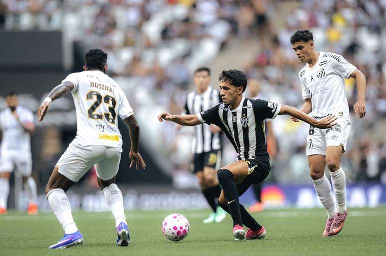 Zagueiro n&atilde;o participou do jogo por les&atilde;o &ndash;