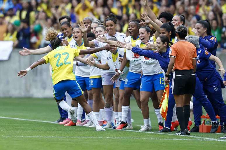 Sele&ccedil;&atilde;o vem de dois amistosos com a Argentina &ndash;