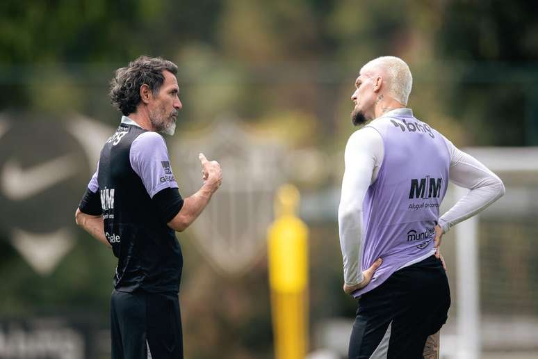 Eduardo Dom&iacute;nguez vai poupar alguns jogadores para o jogo contra o Coritiba, pelo Brasileiro &ndash;