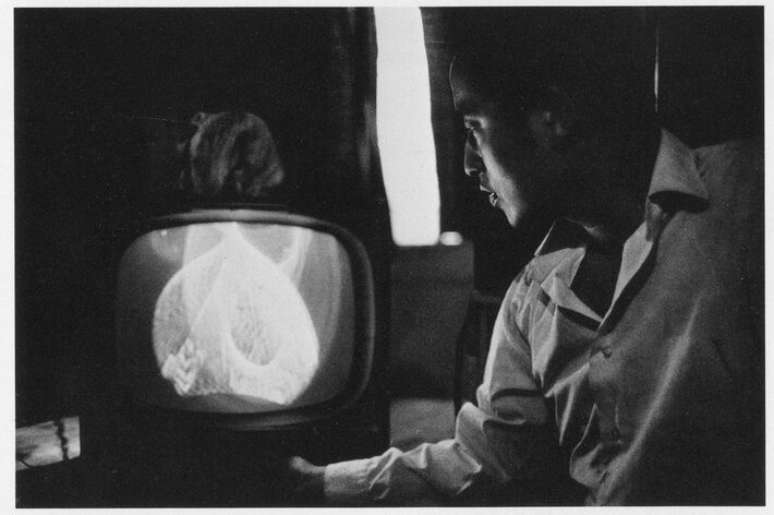 Peter Moore. 'Magnet TV, Canal Street studio, New York'. 1965. Fotografia preto e branco, 40&times;59.5cm .