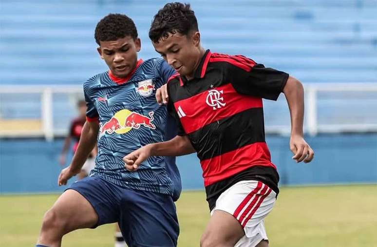 Gustavo Cardoso vem se destacando no sub-15 do Flamengo &ndash;
