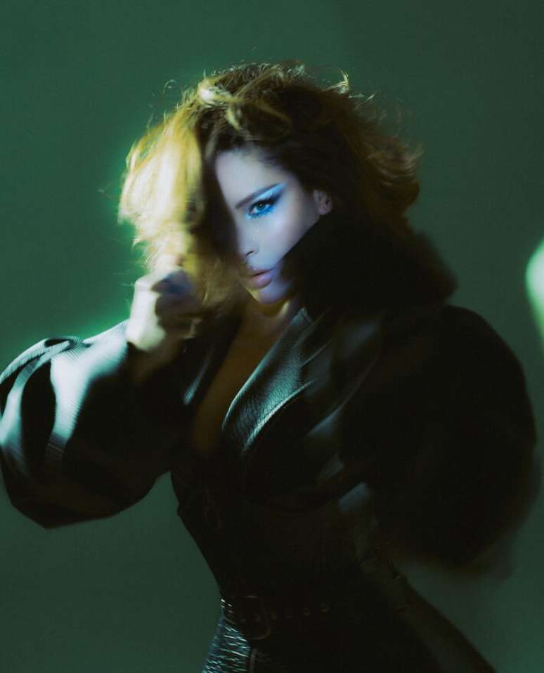 A cantora Pitty lan&ccedil;a novo &aacute;lbum