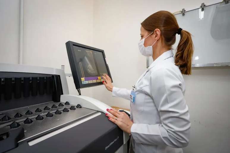Uso da Intelig&ecirc;ncia Artificial est&aacute; sendo avaliado em Porto Alegre (RS); primeiros testes apontaram maior n&uacute;mero de encaminhamentos para exames complementares