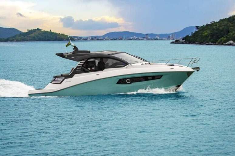 Imagens da lancha Focker 388 Gran Turismo &ndash;