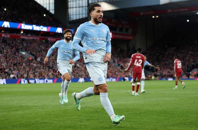 Manchester City chega embalado pela vit&oacute;ria sobre o Liverpool, em Anfield &ndash;