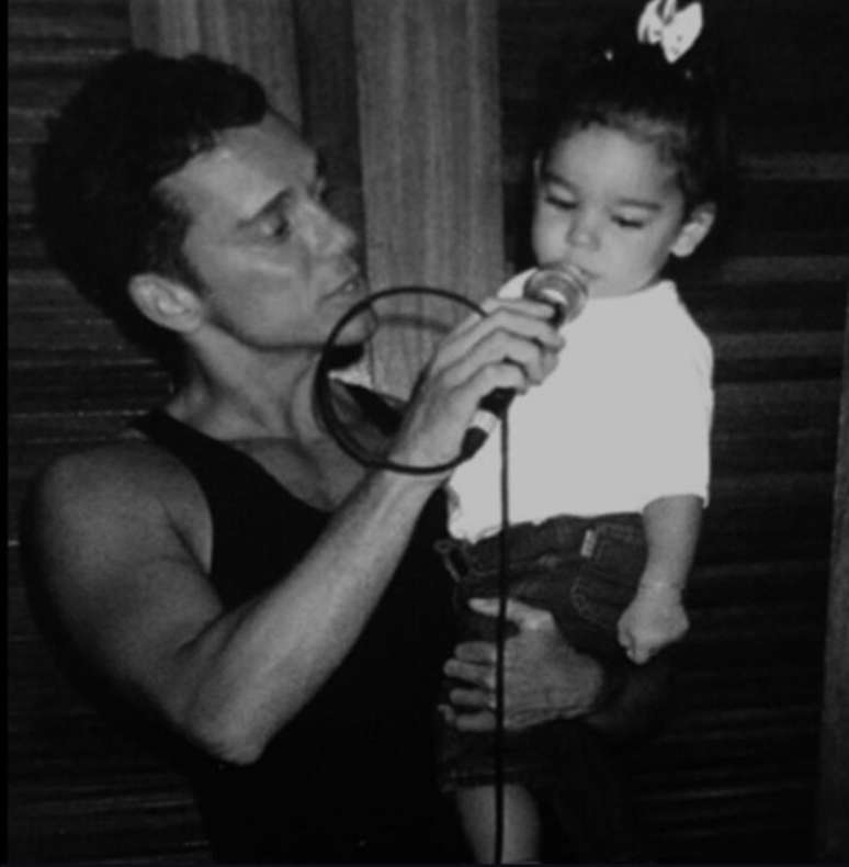 Bruno Trintade, filha de Netinho, se despediu do cantor em post no Instagram. Ele morreu nesta ter&ccedil;a, 13.