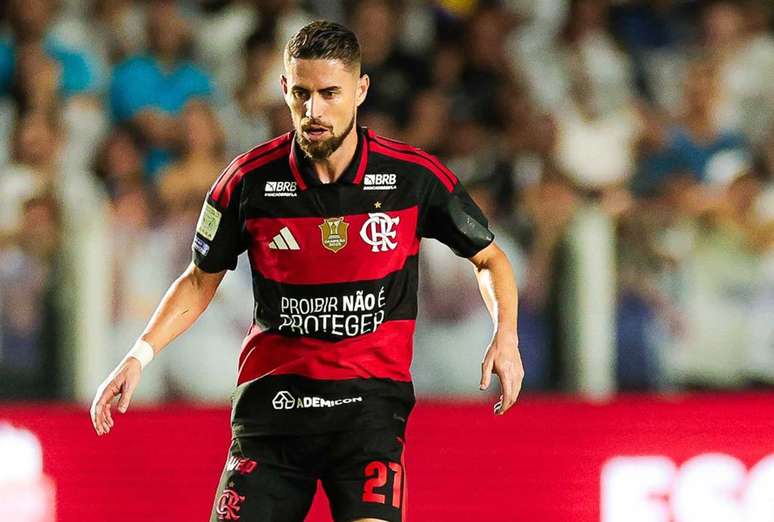 Expulso contra o Santos, Jorginho volta ao Fla ap&oacute;s cumprir suspens&atilde;o &ndash;