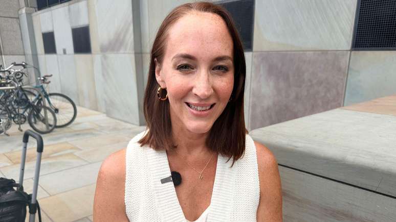 A empres&aacute;ria de tecnologia Liz Hunter defende maior regulamenta&ccedil;&atilde;o dos &oacute;culos inteligentes
