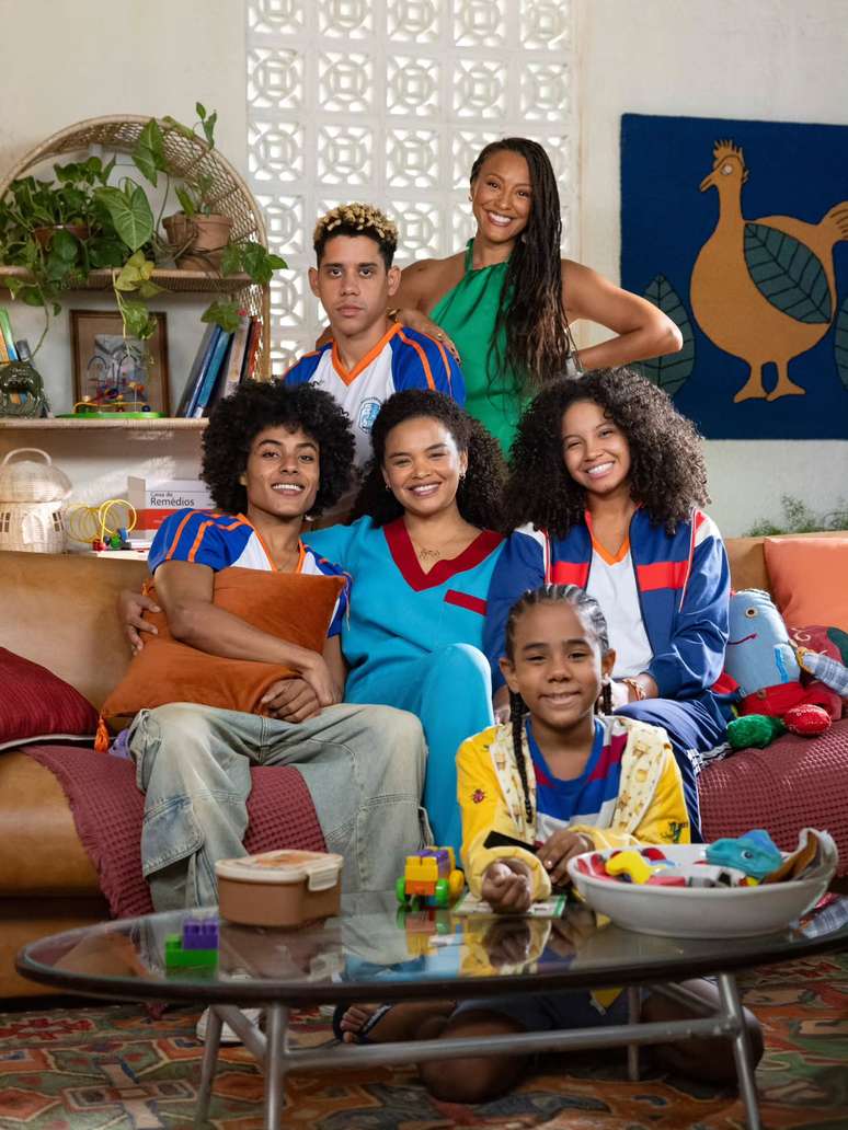 Laura Luz faz parte do n&uacute;celo principal da novela 'Por Voc&ecirc;'
